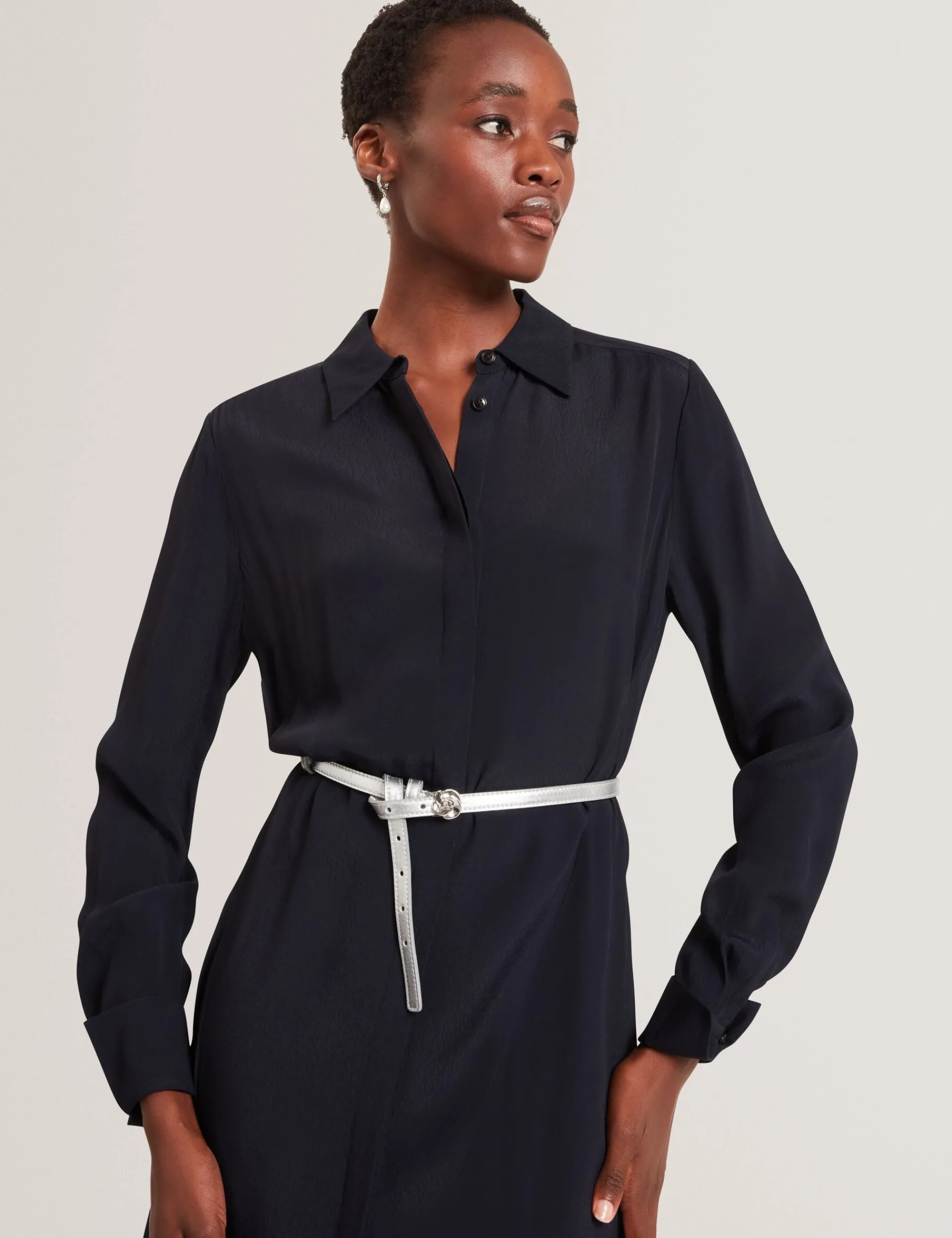New Lobster Limited Kleider|Luftiger Blues Bearbeiten<Asymmetrisches Crêpe-Midi-Hemdkleid