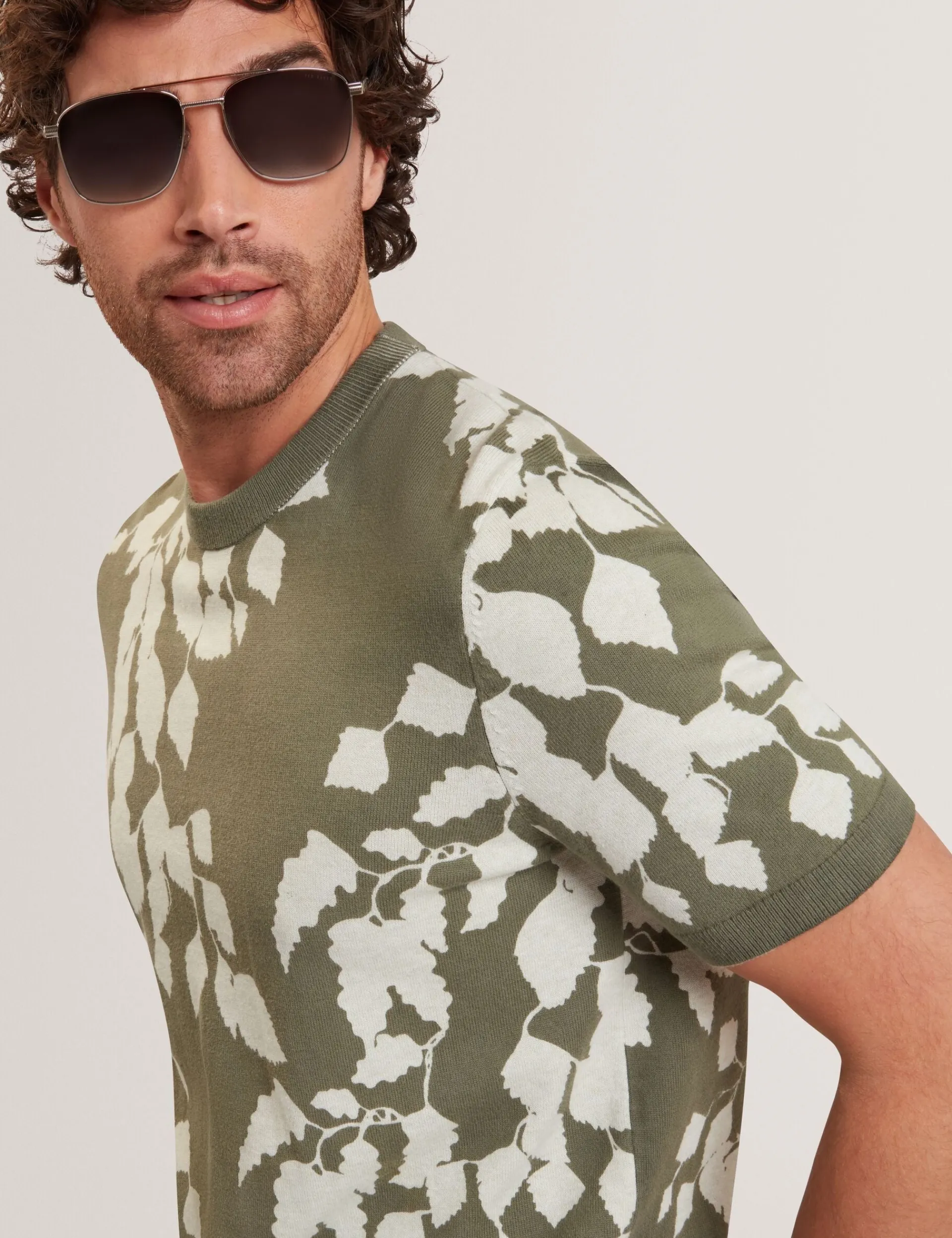 New Lobster Limited Oberteile & T-Shirts|Im Trend: Gestrickte Tops<Baumwoll-Feinstrick-T-Shirt mit Blätterprint