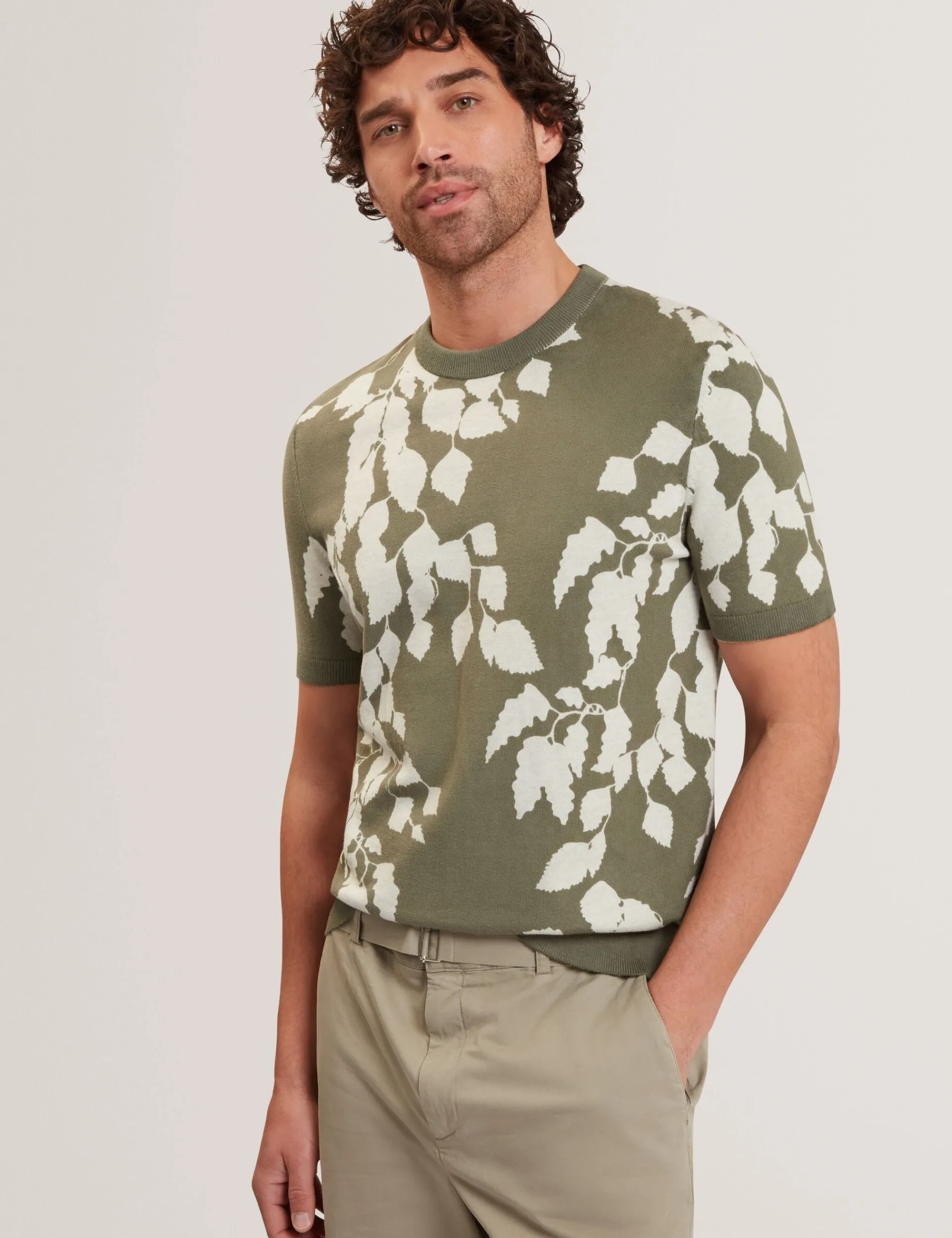 New Lobster Limited Oberteile & T-Shirts|Im Trend: Gestrickte Tops<Baumwoll-Feinstrick-T-Shirt mit Blätterprint