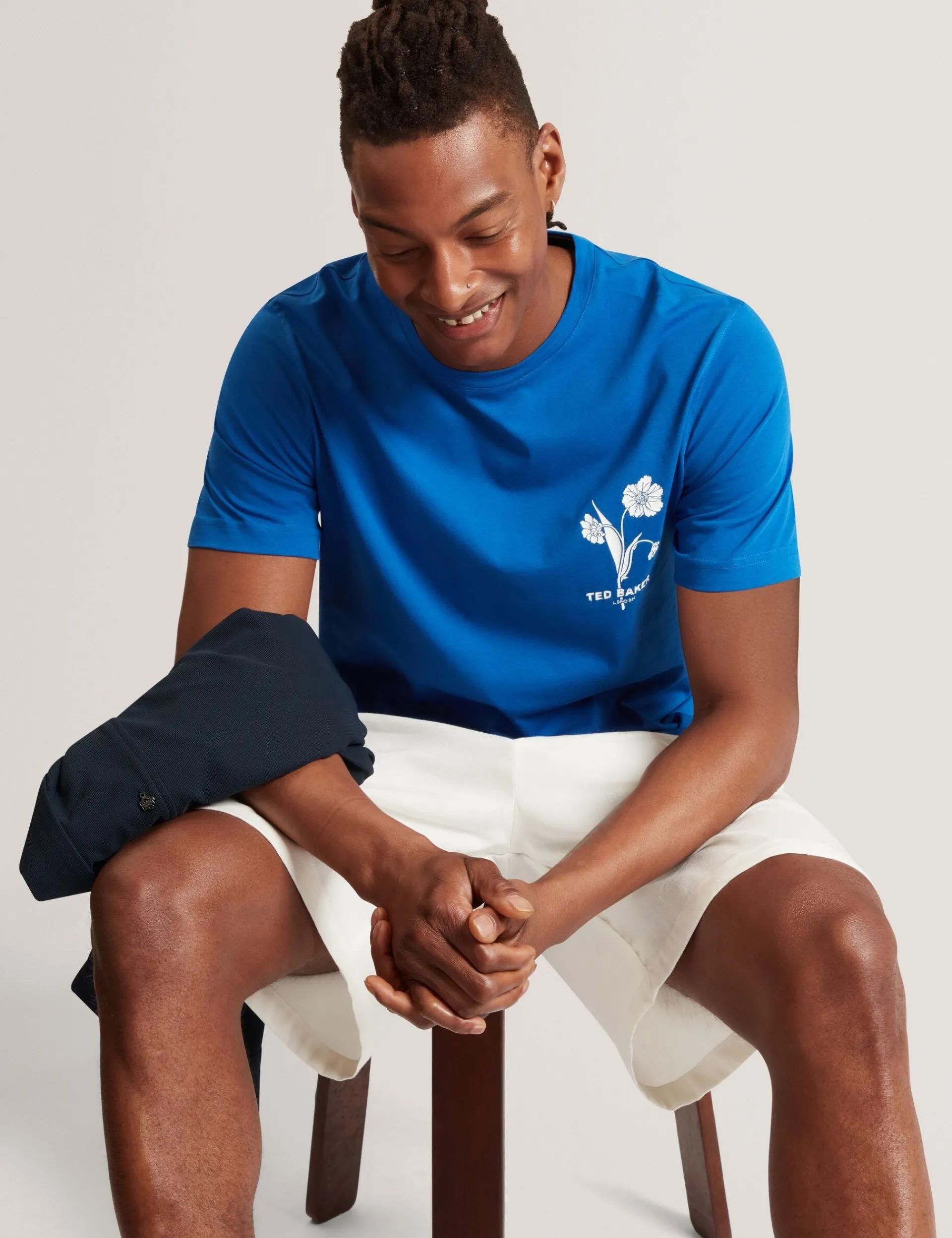 New Lobster Limited Der Weihnachtsladen|Breezy Blues Bearbeiten<Baumwoll-T-Shirt mit Blumenlogo