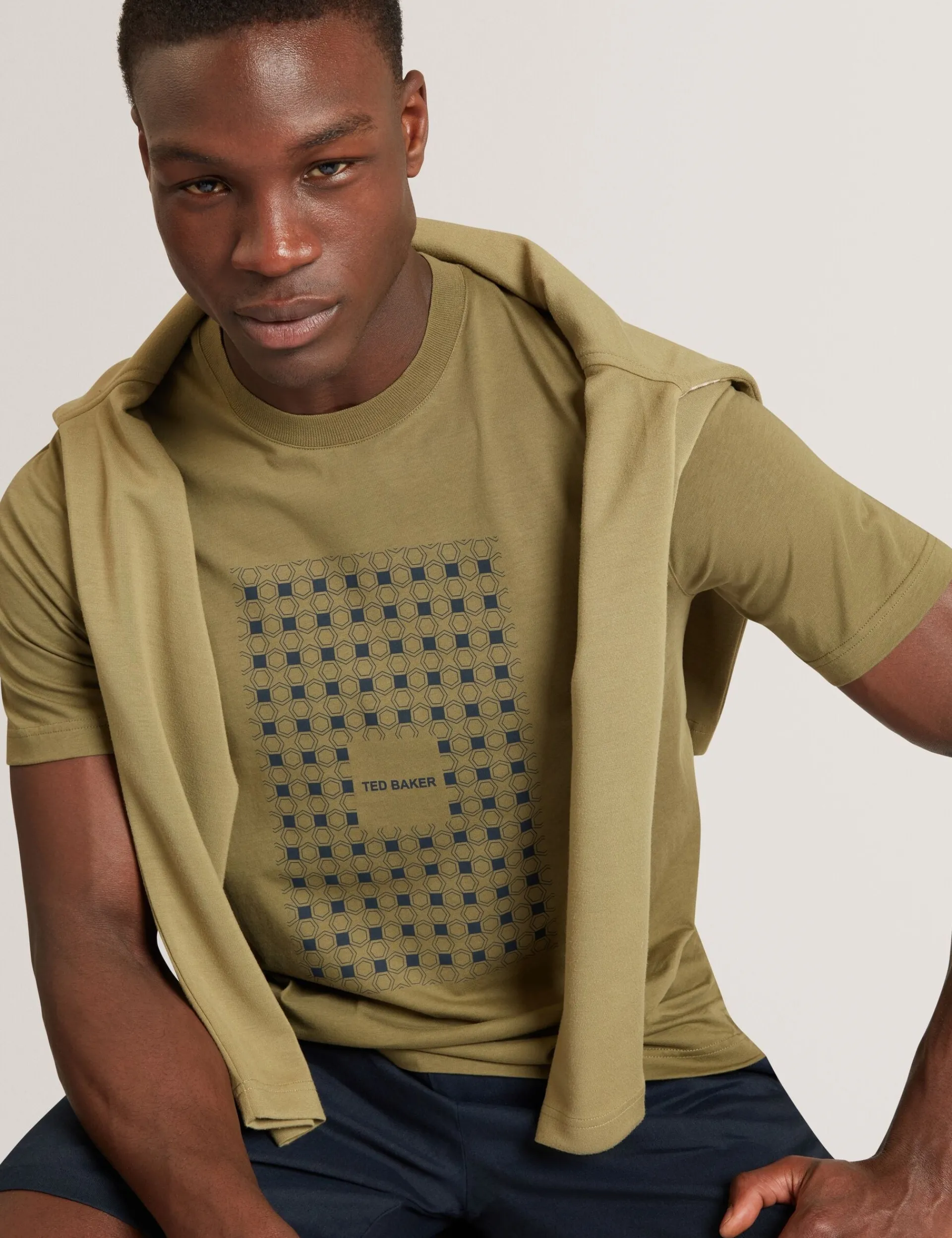 New Lobster Limited Der Weihnachtsladen|Breezy Blues Bearbeiten<Baumwoll-T-Shirt mit Fliesenmuster und Rundhalsausschnitt
