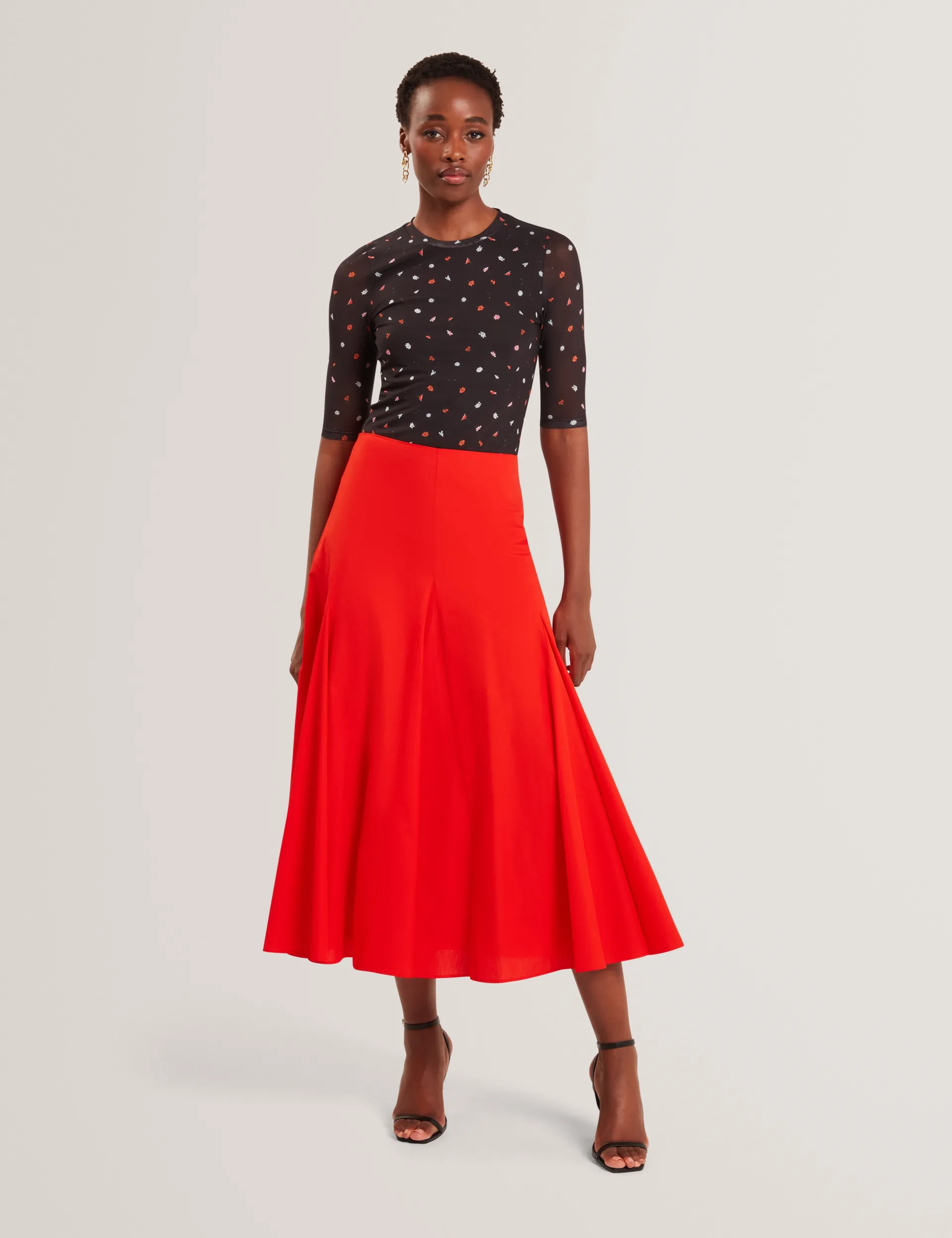 New Lobster Limited Oberteile & Blusen<Enganliegendes Mesh-Top mit verstreutem Blumenmuster