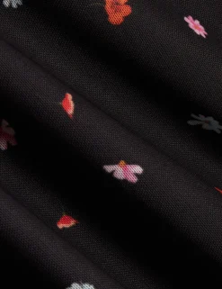 New Lobster Limited Oberteile & Blusen<Enganliegendes Mesh-Top mit verstreutem Blumenmuster
