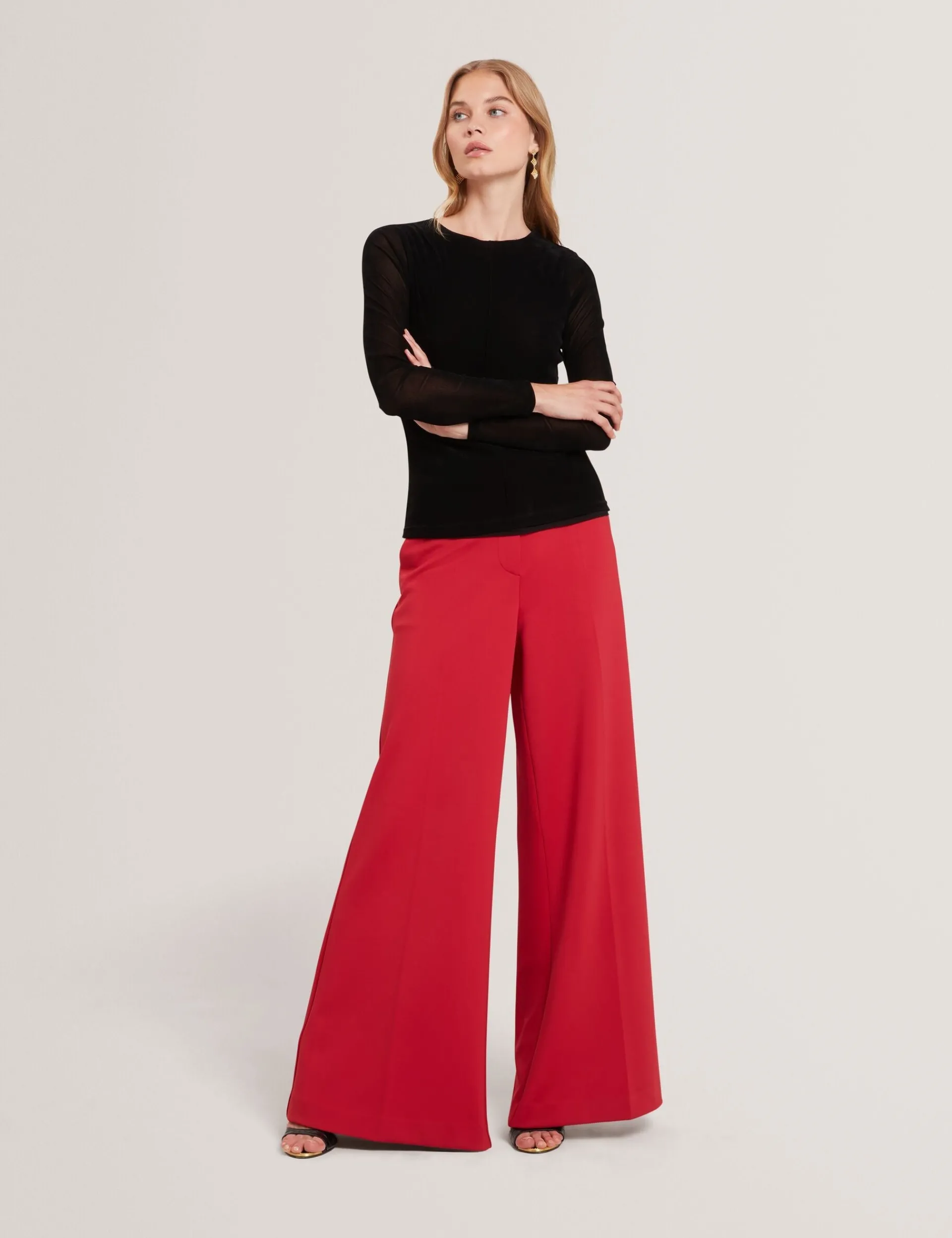 New Lobster Limited Oberteile & Blusen<Figurbetontes Langarm-Top aus Samt-Mesh