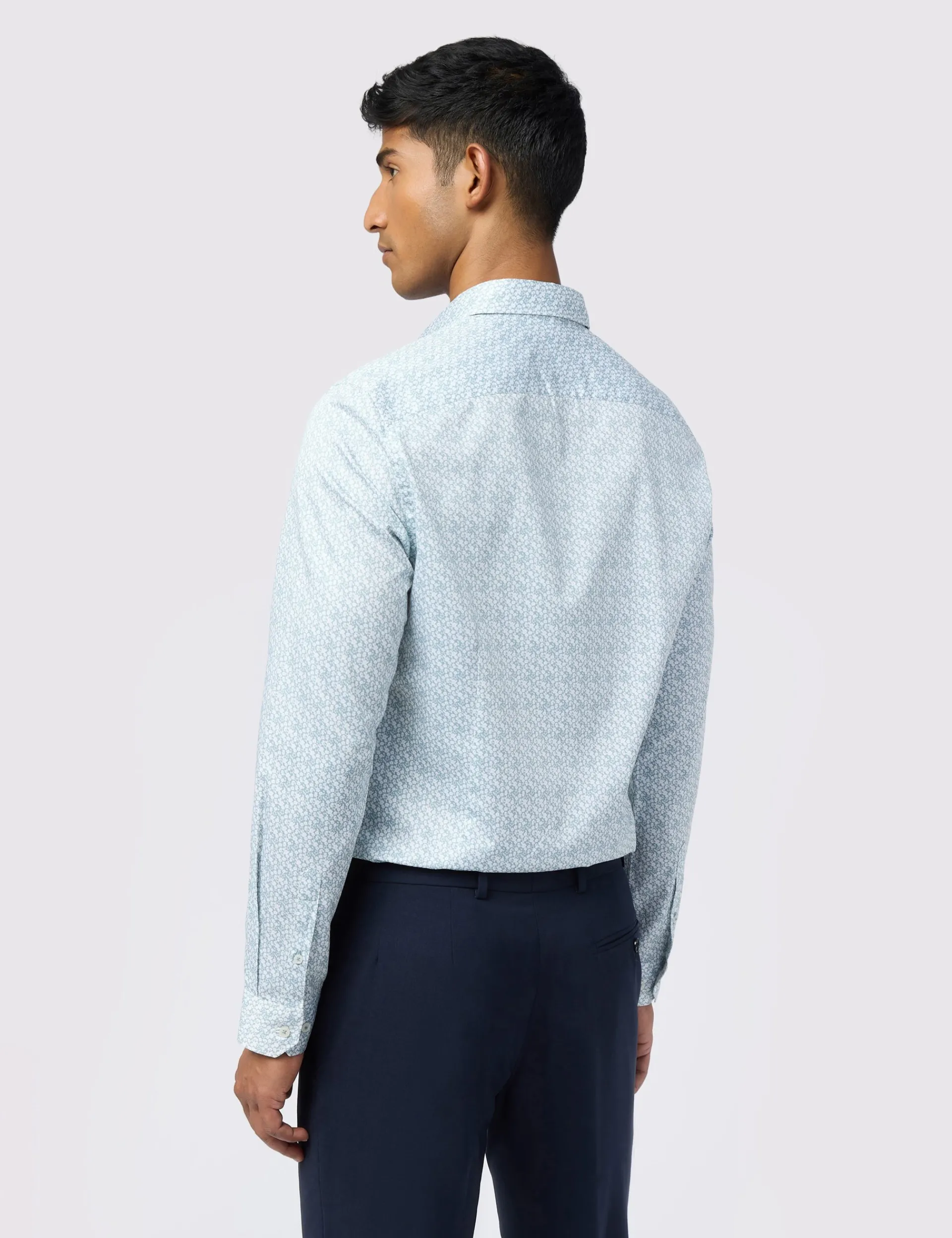 Licensee Baird Group Breezy Blues Bearbeiten|Shirts<Hemd aus Stretch-Baumwolle mit kleinem Blumenmuster