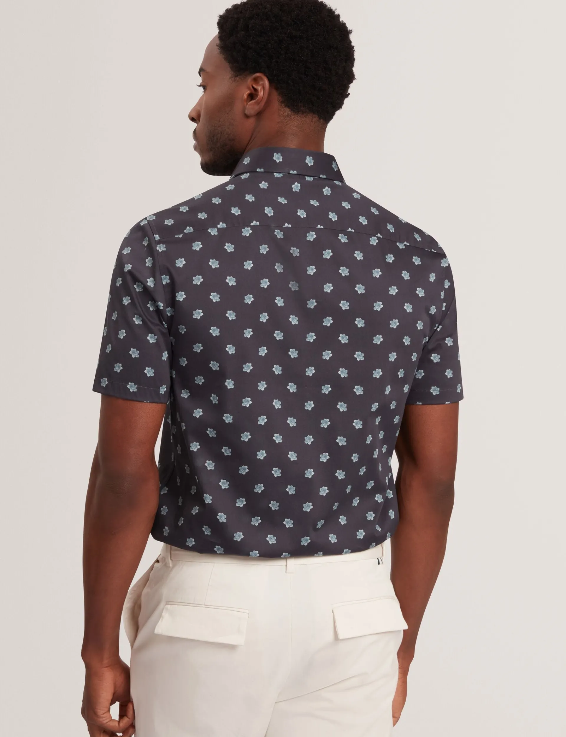 New Lobster Limited Breezy Blues Bearbeiten|Shirts<Kurzarmhemd mit Mini-Blumenmuster