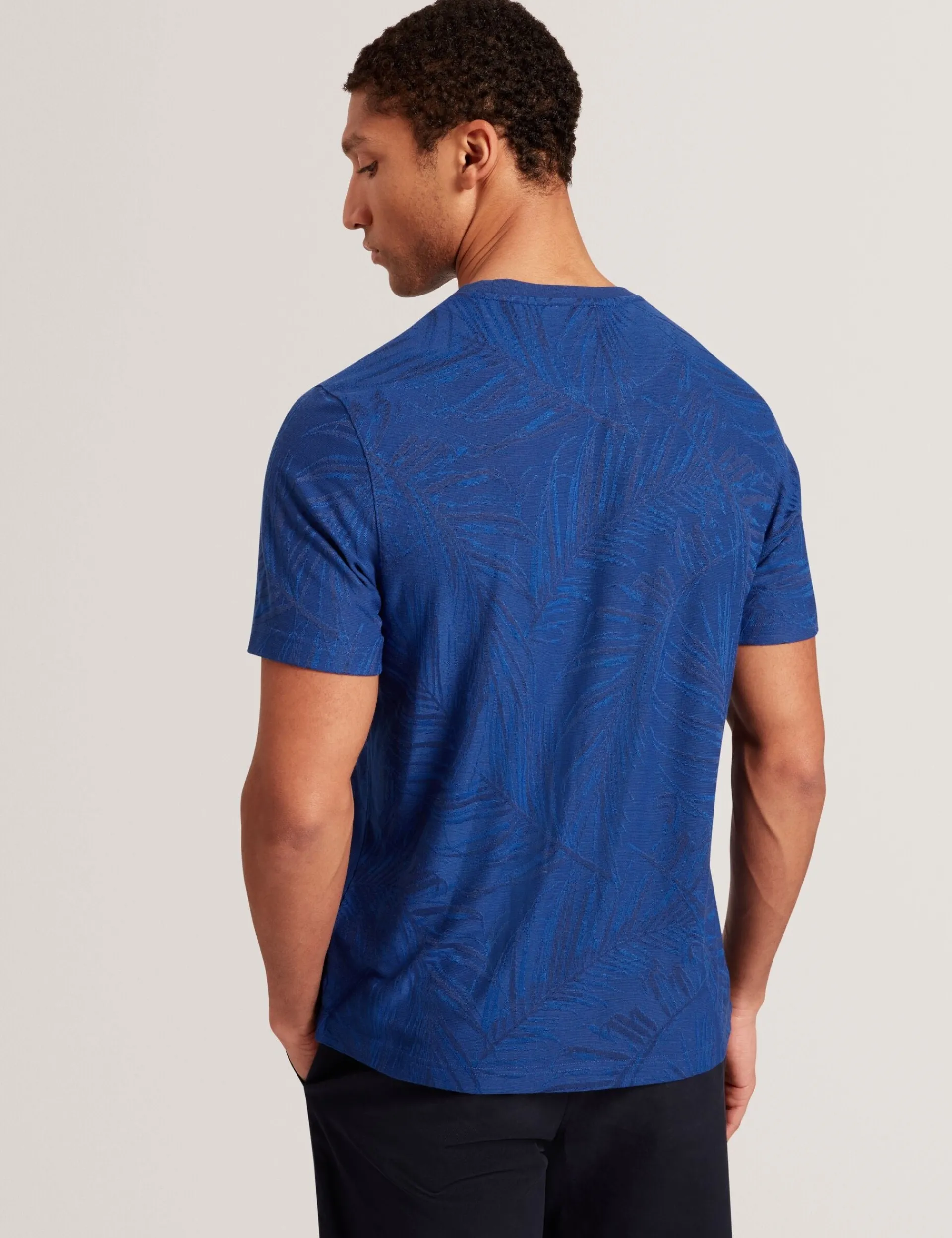 New Lobster Limited Der Weihnachtsladen|Breezy Blues Bearbeiten<Kurzarm-T-Shirt mit Jacquard-Blattmuster