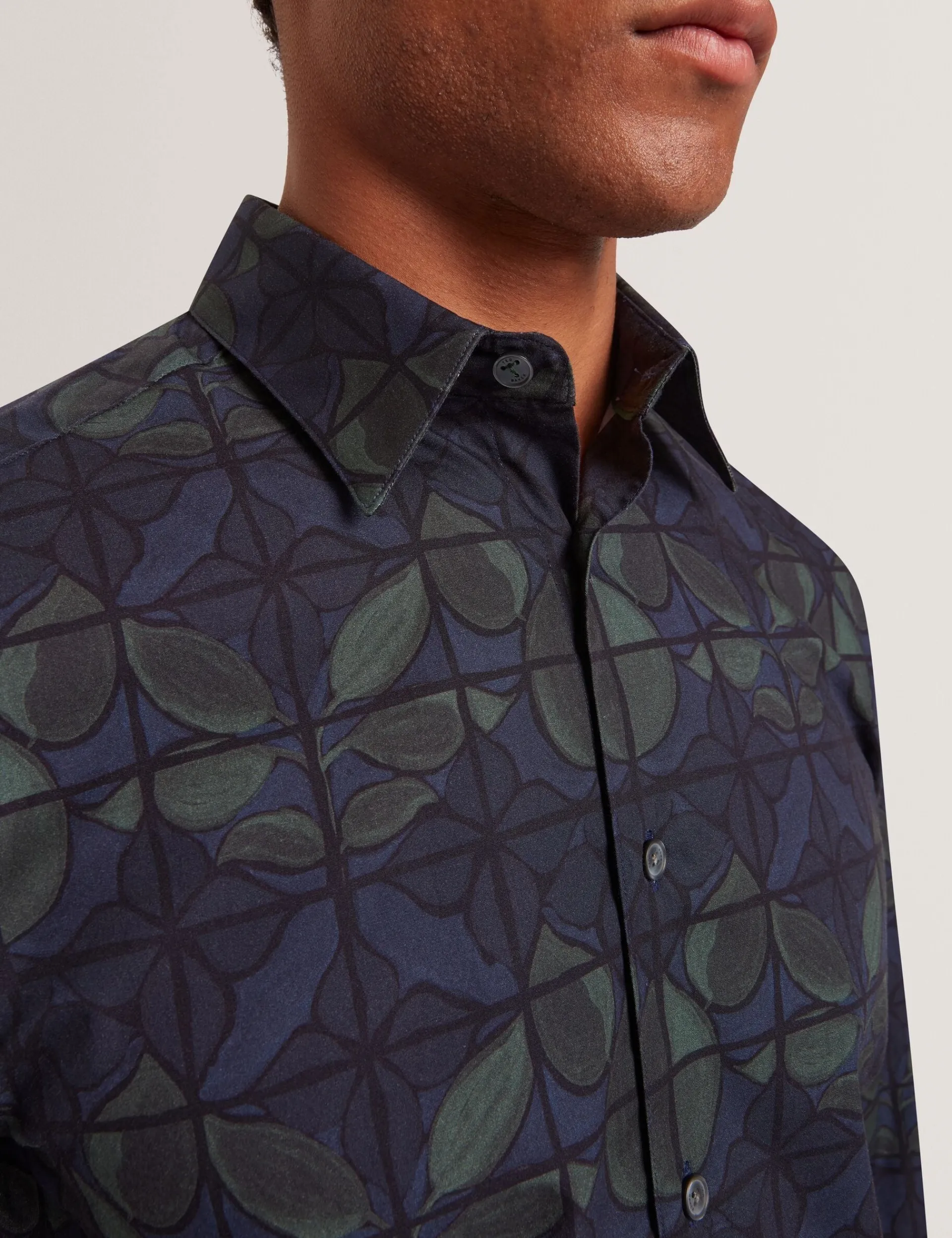 New Lobster Limited Breezy Blues Bearbeiten|Shirts<Langarmshirt mit Buntglas-Print