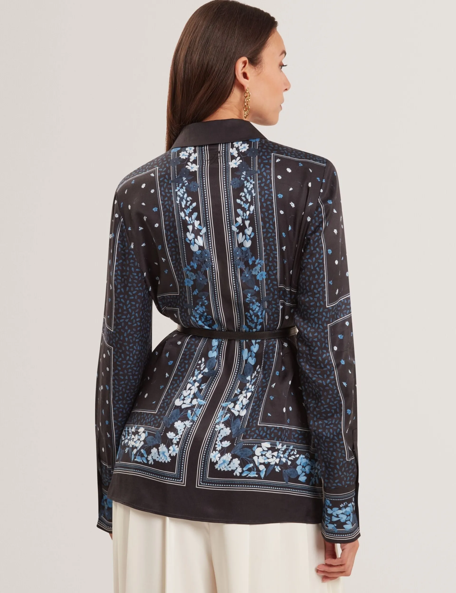 New Lobster Limited Anzüge & Zweiteiler|Oberteile & Blusen<Langes, lässig geschnittenes Hemd mit floralem Schalprint