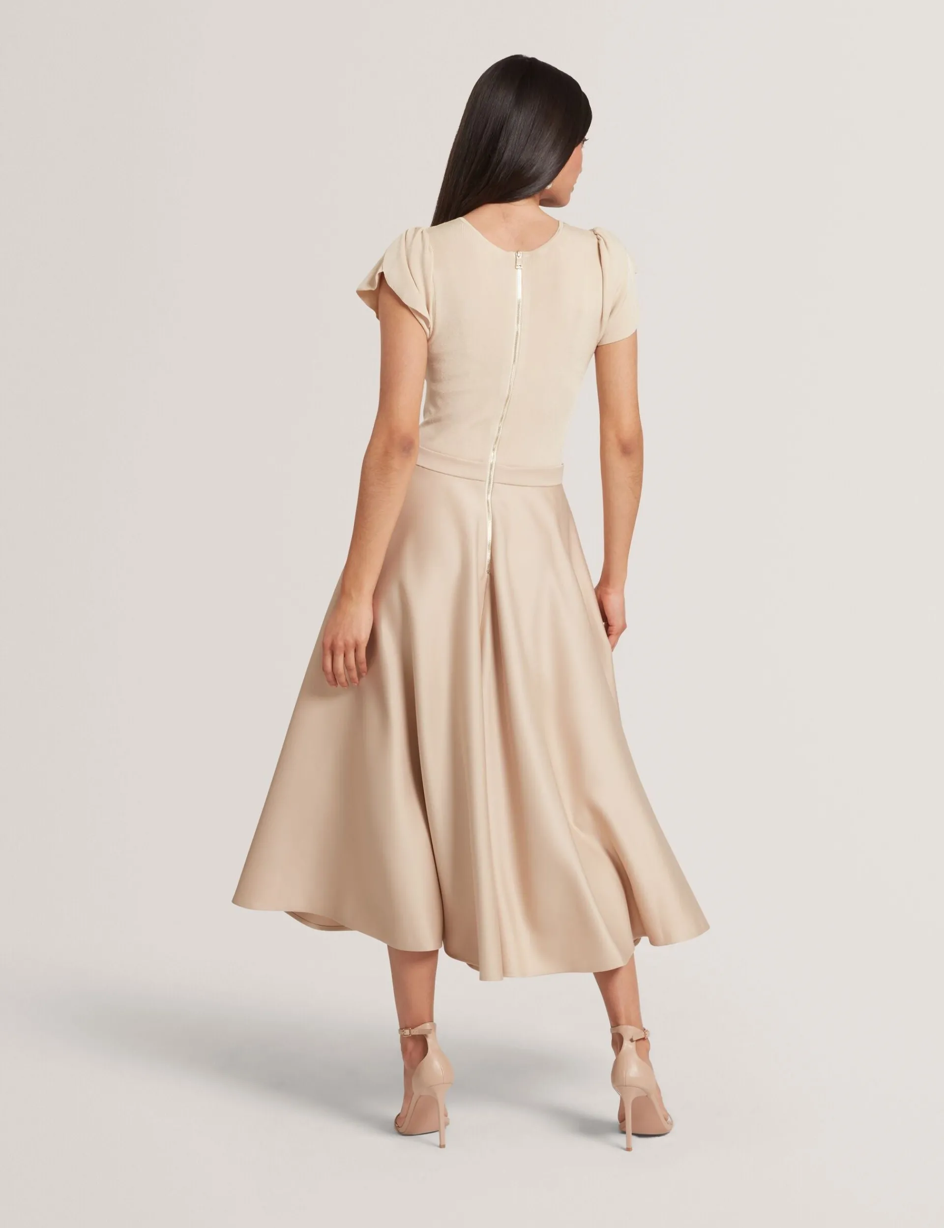 New Lobster Limited Kleider|Golden Hour<Midikleid mit Tulpenärmeln, anprobierbar