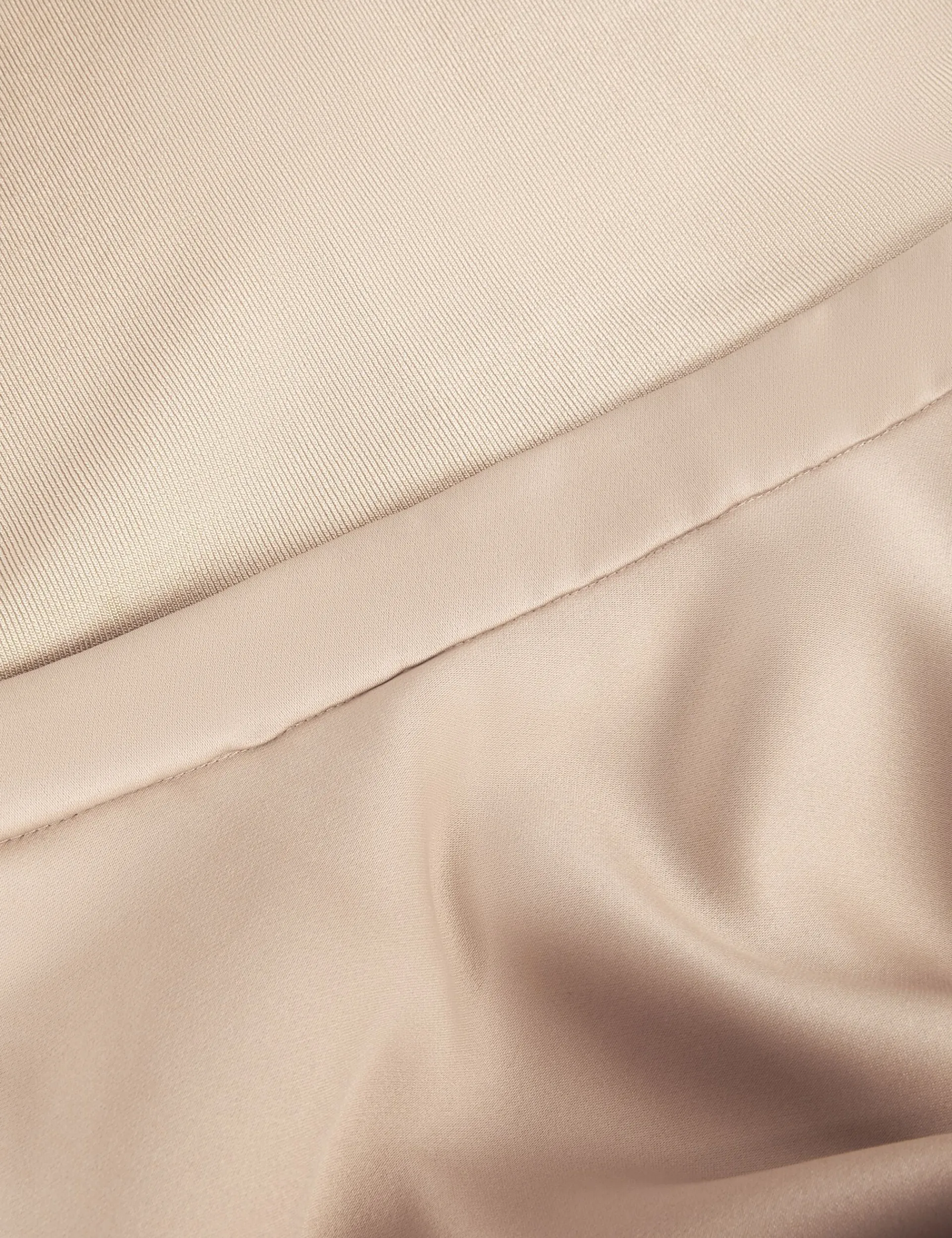 New Lobster Limited Kleider|Golden Hour<Midikleid mit Tulpenärmeln, anprobierbar