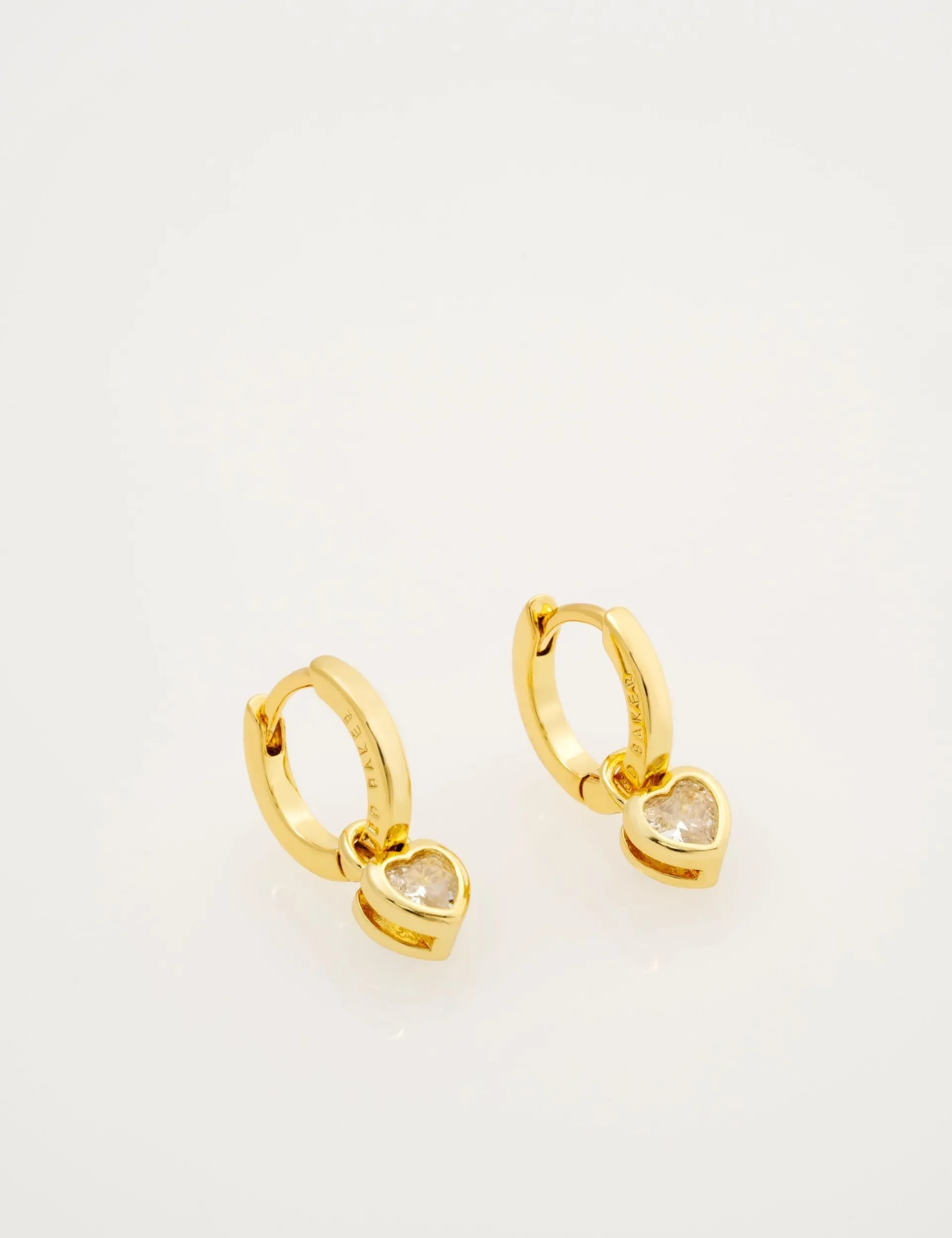 Damen Licensee Simon Harrison Die Hochzeitsredaktion|Golden Hour<Mini Crystal Heart Huggie Ohrringe