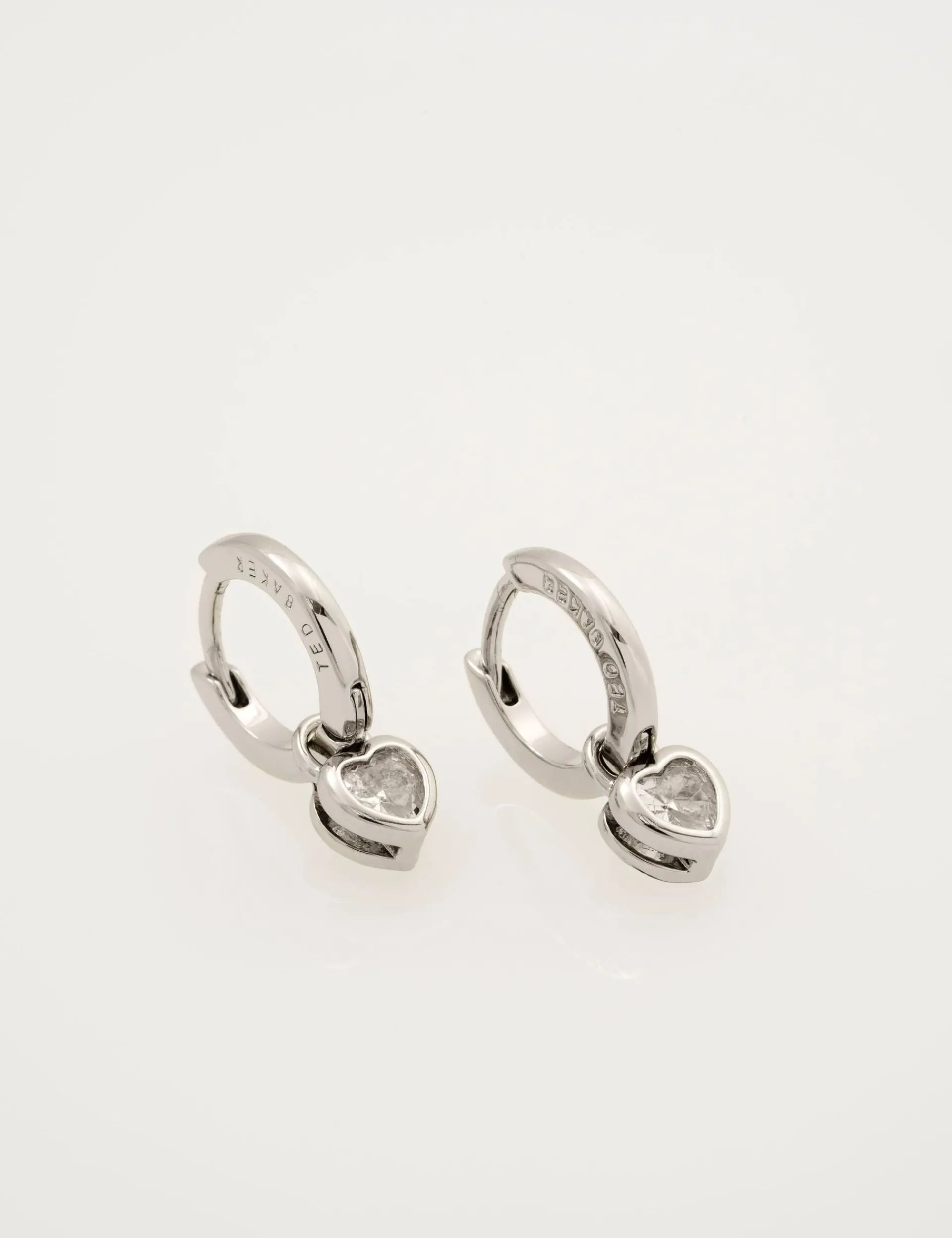 Damen Licensee Simon Harrison Die Hochzeitsredaktion|Golden Hour<Mini Crystal Heart Huggie Ohrringe