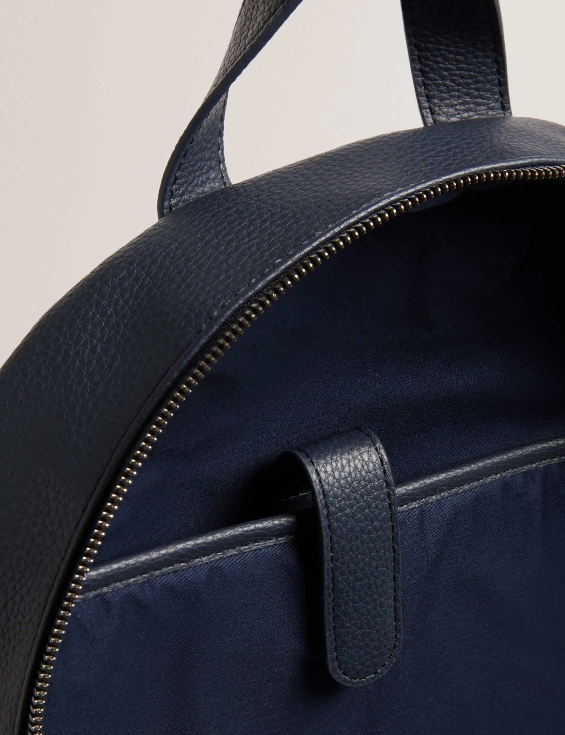 New Lobster Limited Der Weihnachtsladen|Breezy Blues Bearbeiten<Rucksack aus Kunstleder mit Gurtbändern