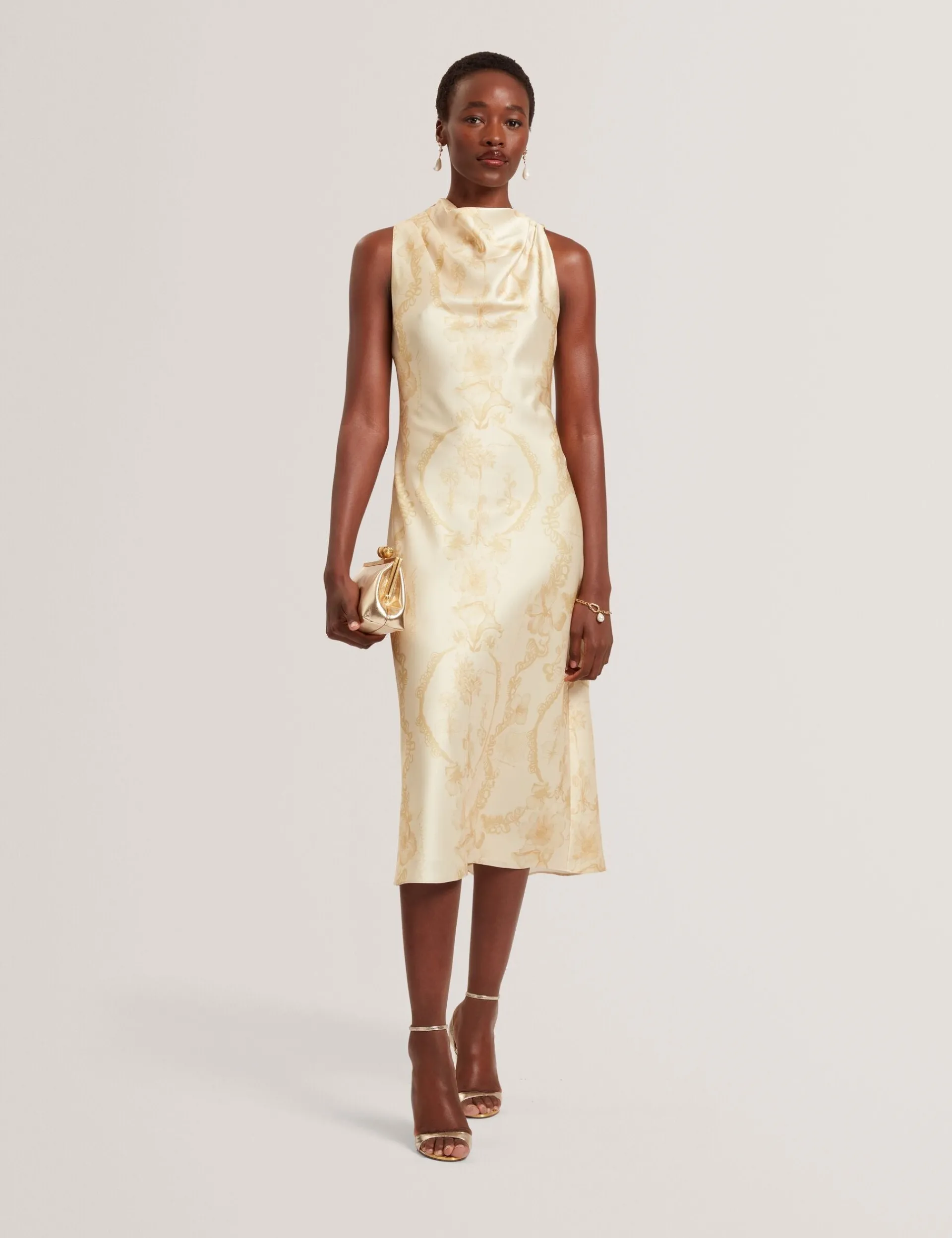 New Lobster Limited Die Hochzeitsredaktion|Golden Hour<Satin-Midikleid mit Spitzenprint, Wasserfallausschnitt und Spitzenbedruckung
