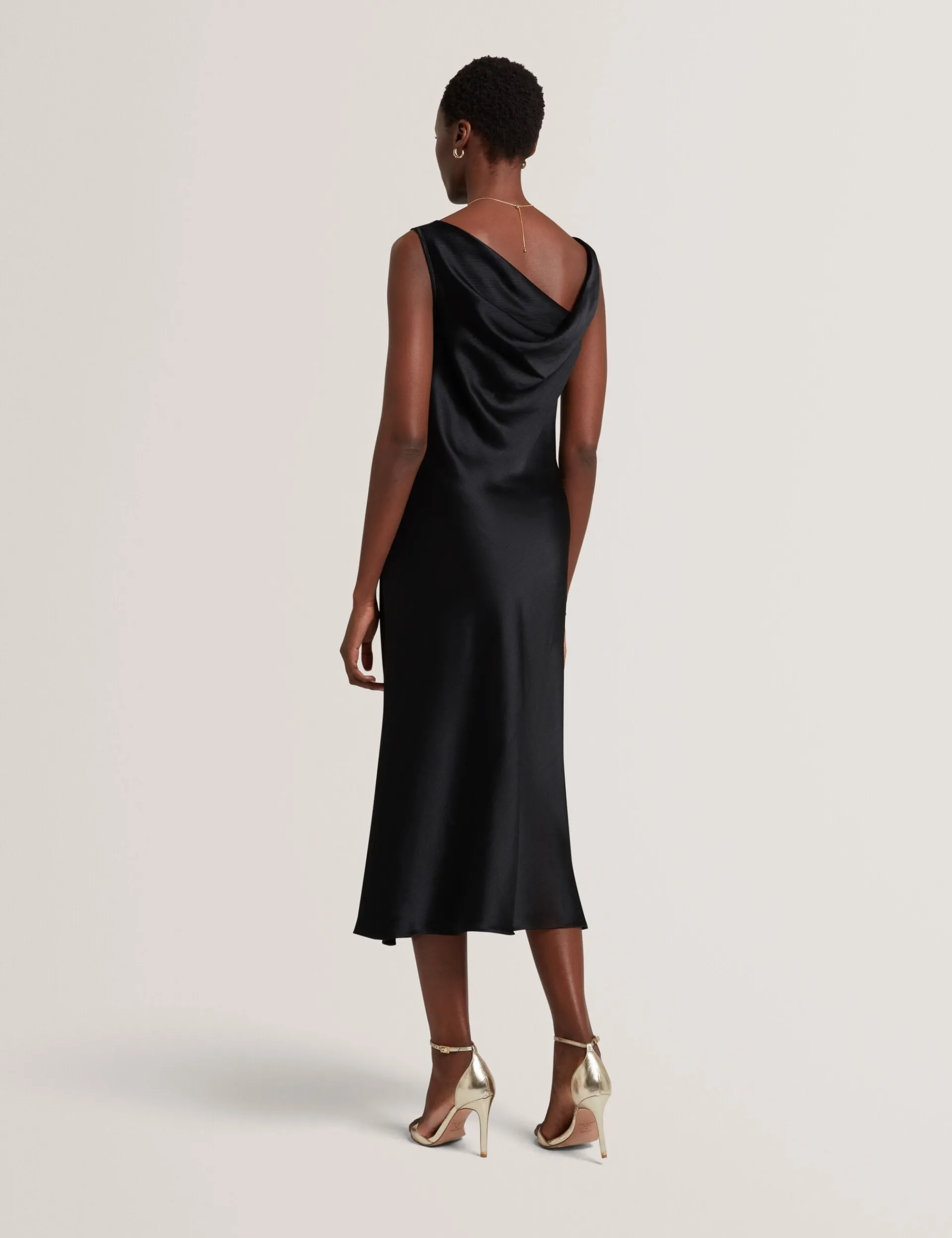 New Lobster Limited Die Hochzeitsredaktion|Golden Hour<Satin Midi-Kleid mit Wasserfallausschnitt