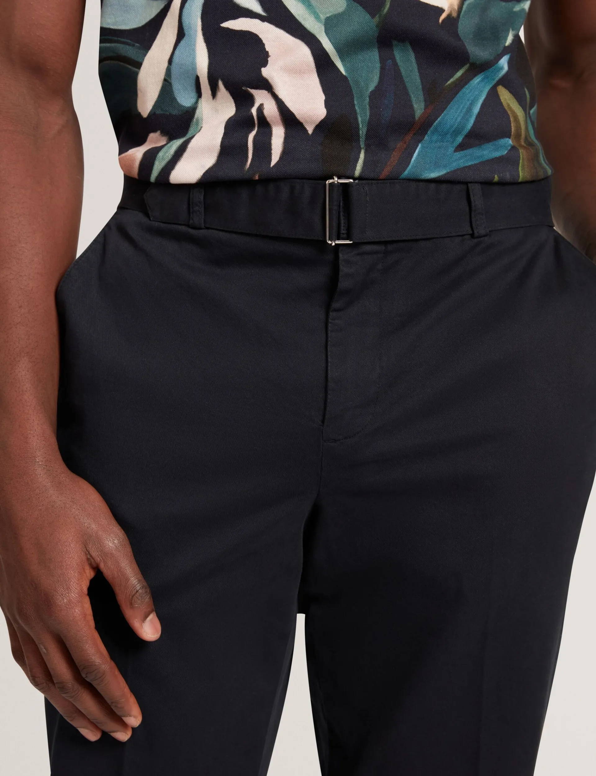 New Lobster Limited Breezy Blues Bearbeiten|Hosen & Chinos<Schmal zulaufende Baumwollhose mit Gürtel