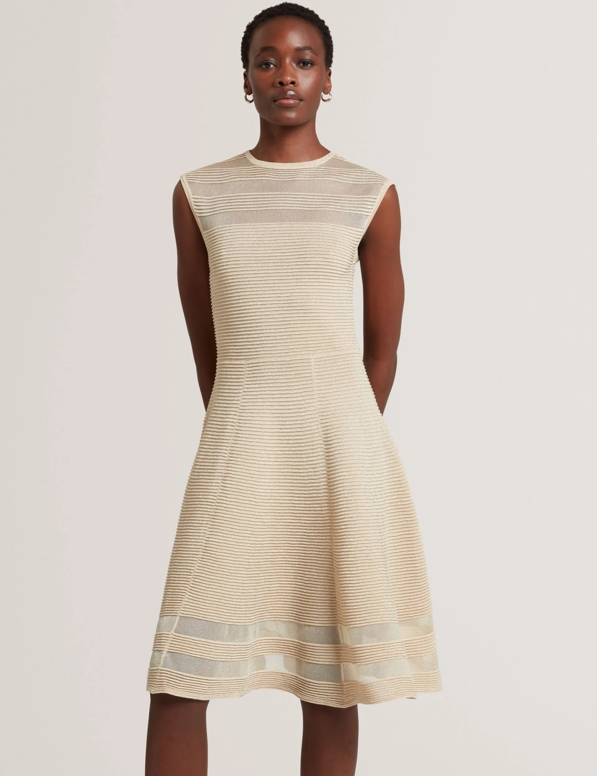 New Lobster Limited Golden Hour|Kleider<Skaterkleid aus metallisch schimmerndem Strick mit transparentem Einsatz