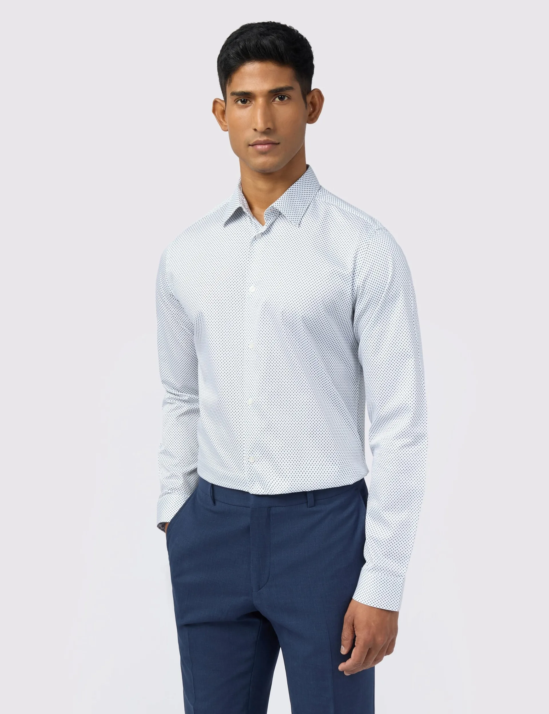 Licensee Baird Group Shirts|Arbeitskleidung<Slim-Fit-Hemd aus Satin mit Mikro-Diamant-Print