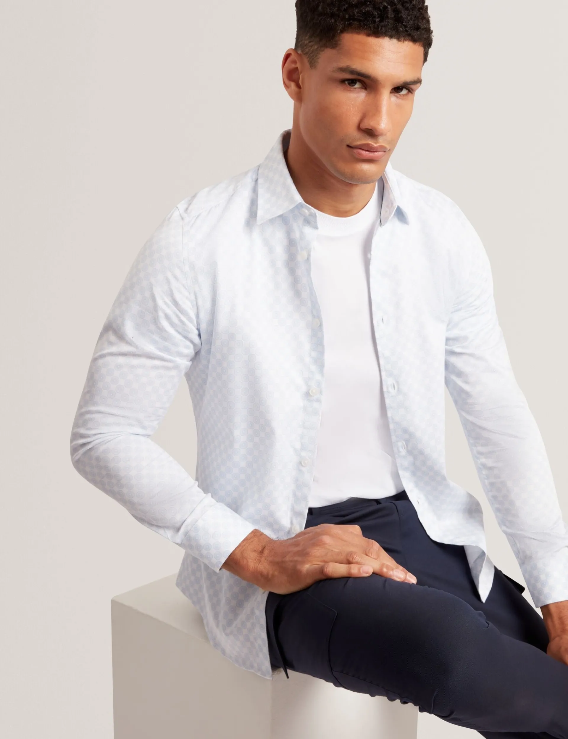 New Lobster Limited Breezy Blues Bearbeiten|Shirts<Slim-Fit-Hemd mit geometrischem Kreismuster