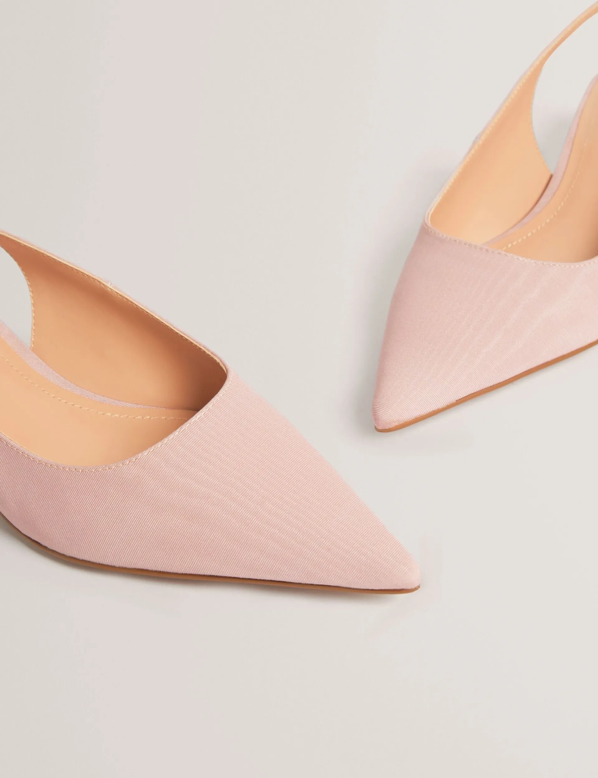 New Lobster Limited Absätze|Die Hochzeitsredaktion<Slingback-Pumps mit Kätzchenabsatz