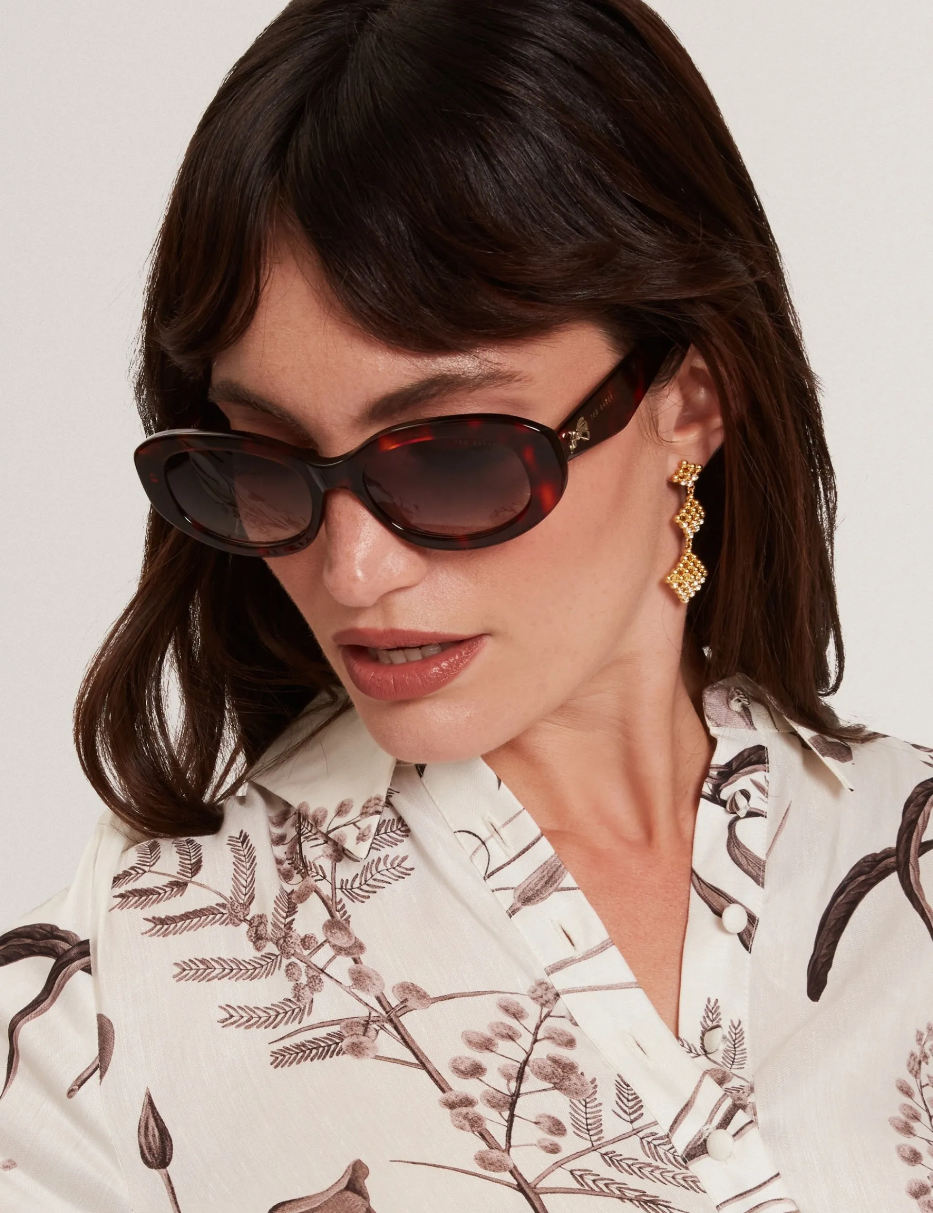 Licensee Mondottica Sämtliches Zubehör|Sonnenbrille<Sonnenbrille mit klobigem, ovalem Schleifendetail