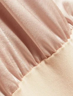 New Lobster Limited Kleider|Golden Hour<Strickkleid mit Twist-Ausschnitt, Midi-Länge