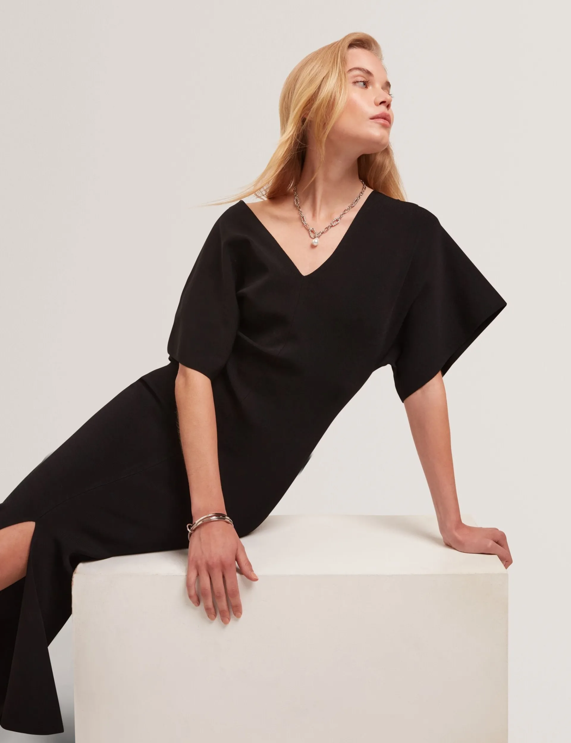 New Lobster Limited Kleider<Strickkleid mit weiten Ärmeln, figurbetont, Midi-Länge