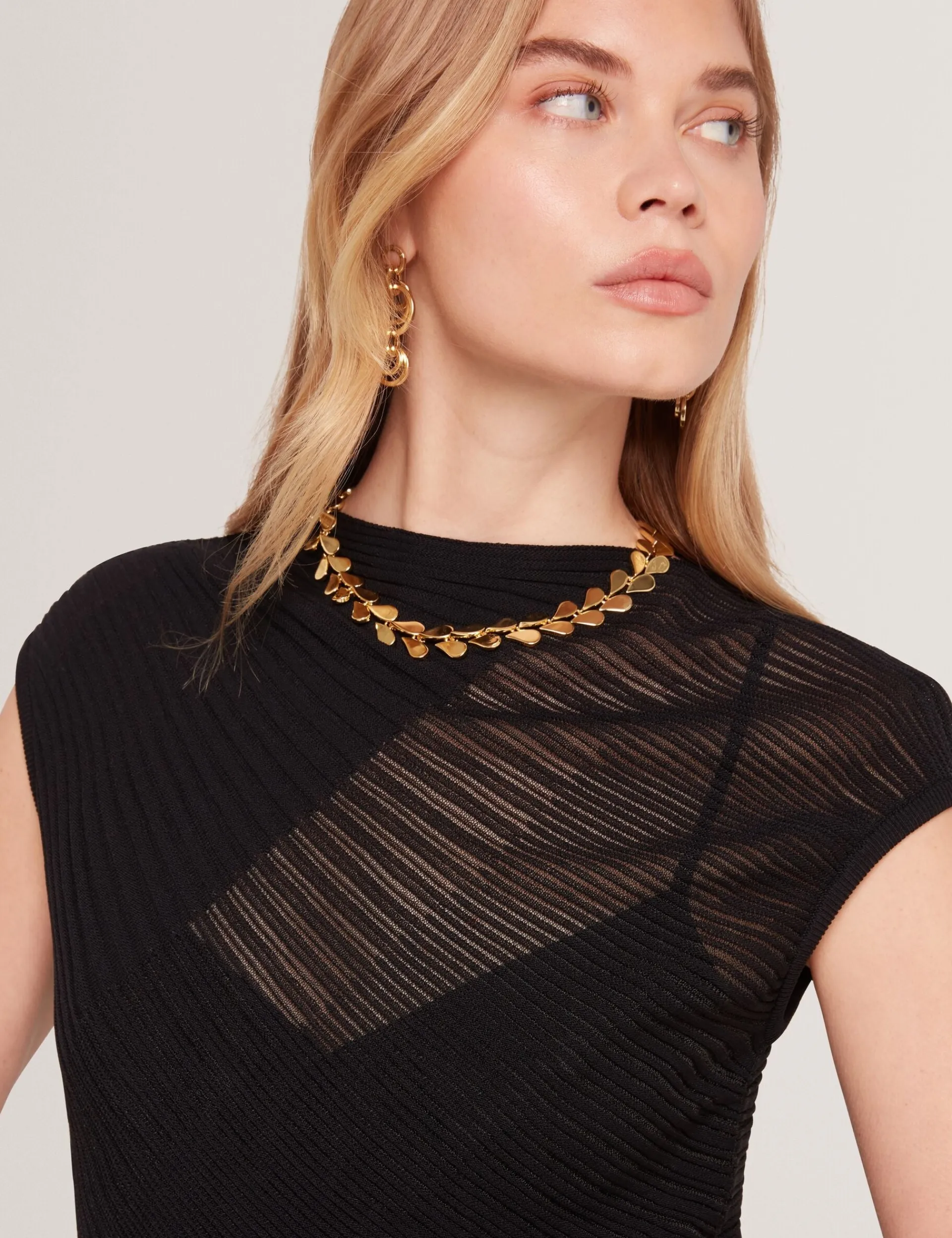 New Lobster Limited Oberteile & Blusen<Top aus strukturiertem Strick mit transparentem Einsatz