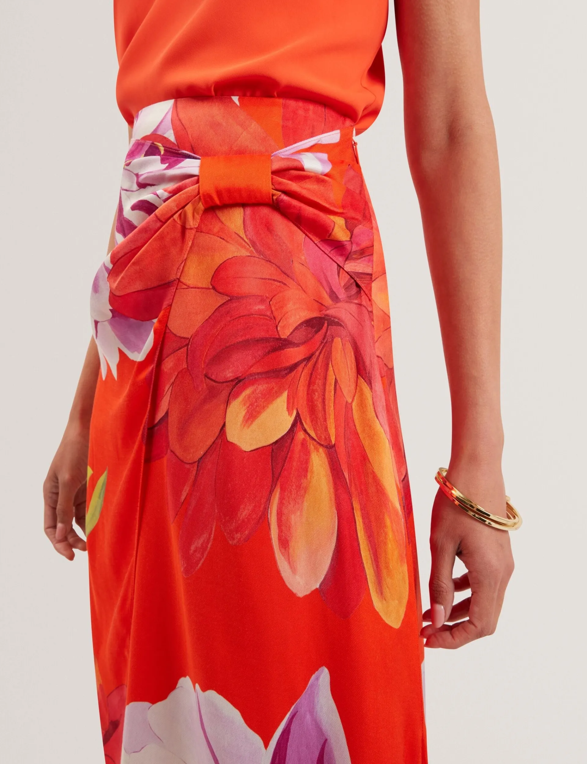 New Lobster Limited Röcke|Festliche Kleidung<Wickelrock in Midi-Länge mit auffälligem Blumenmuster